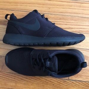 Nike Roshe One Women’s Shoe